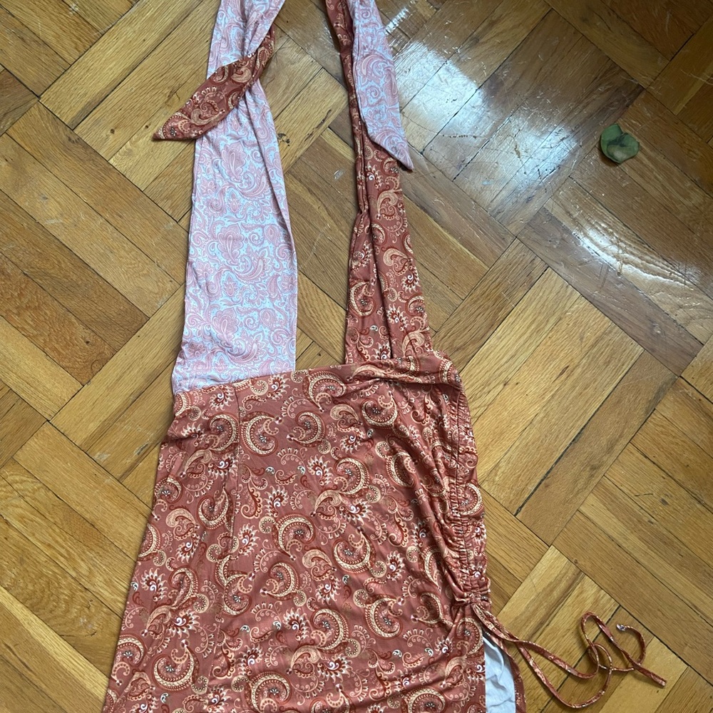 New Paisley Print Ruched Crisscross Halter Dress - Picture 11 of 13